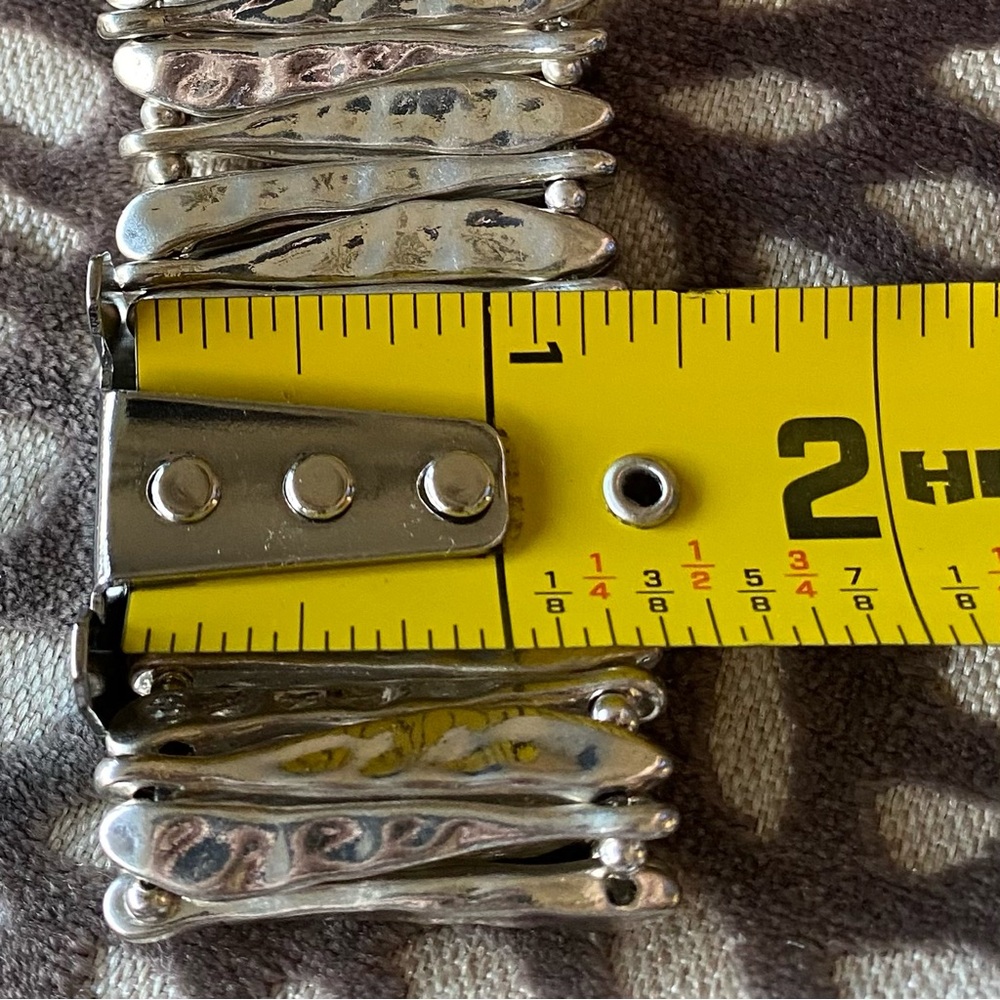 🌷HOST PICK🌷 NWT Chico’s Silvertone Stretch Cuff Bracelet - Picture 7 of 7